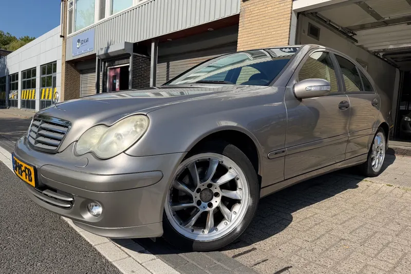Mercedes-Benz C-Klasse (2005)