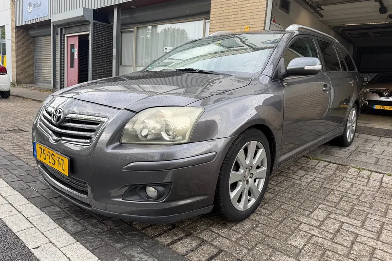 Toyota Avensis (2008)