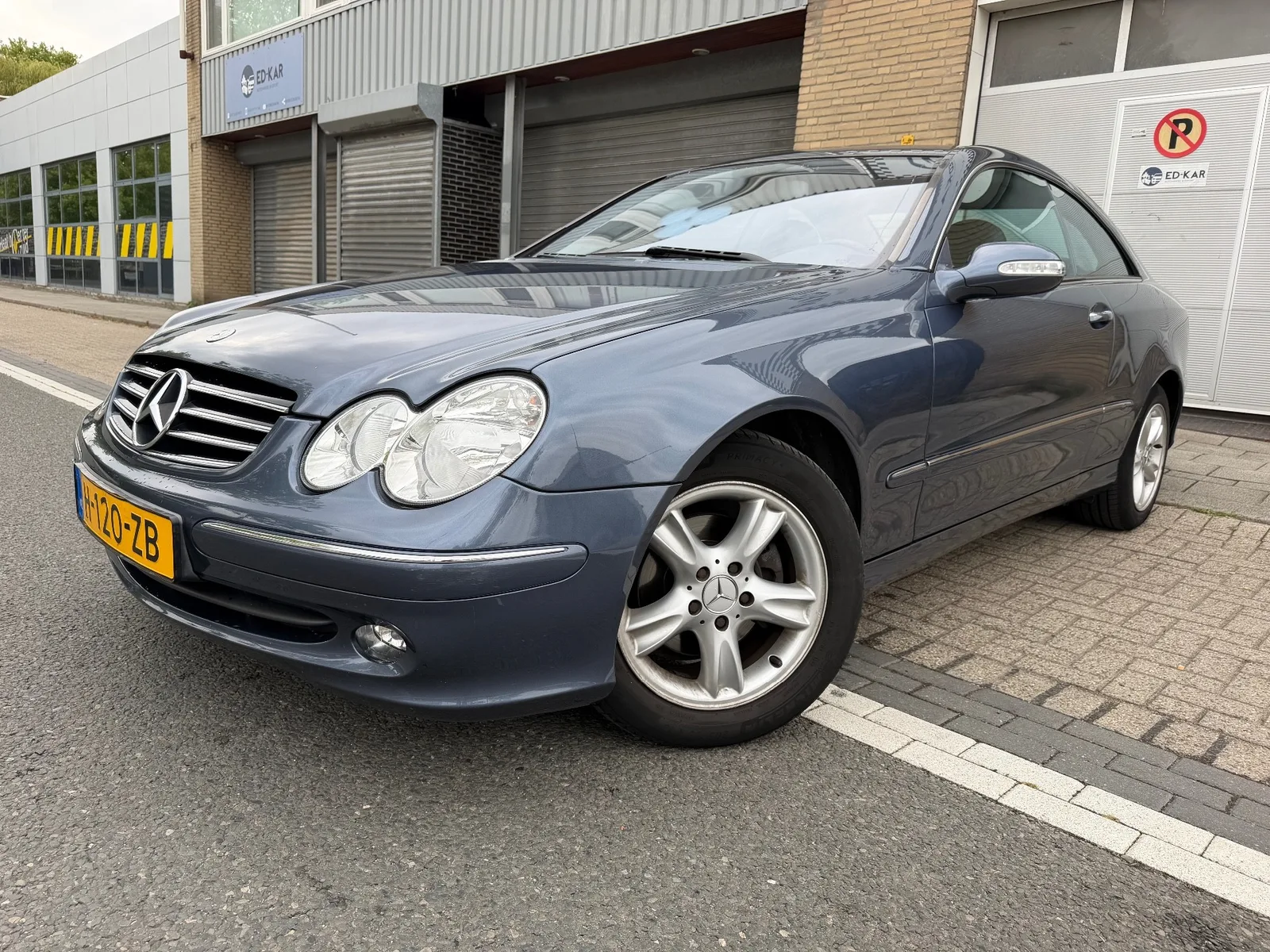 Mercedes-Benz CLK-Klasse (2005) — foto 1