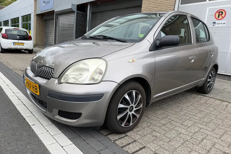 Toyota Yaris (2004)