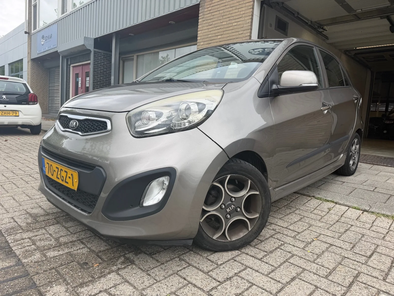 Kia Picanto (2012) — foto 1