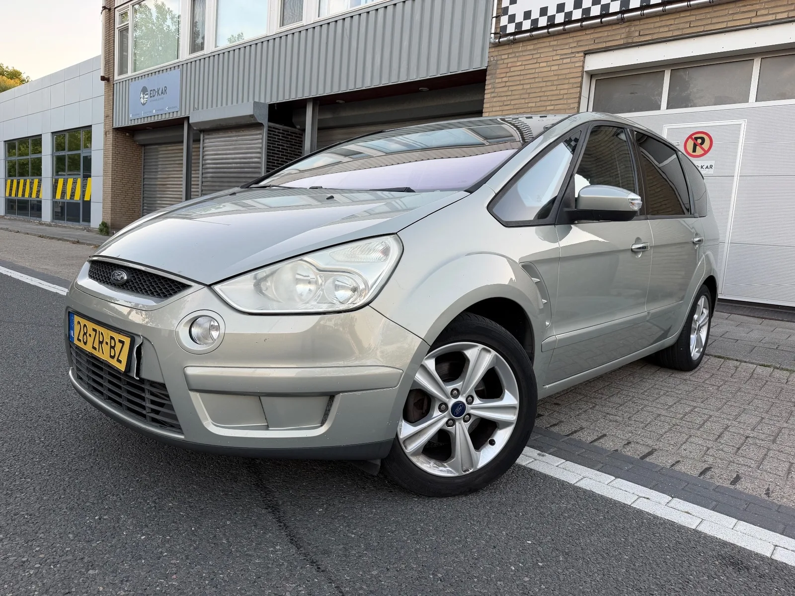 Ford S-Max (2008) — foto 1