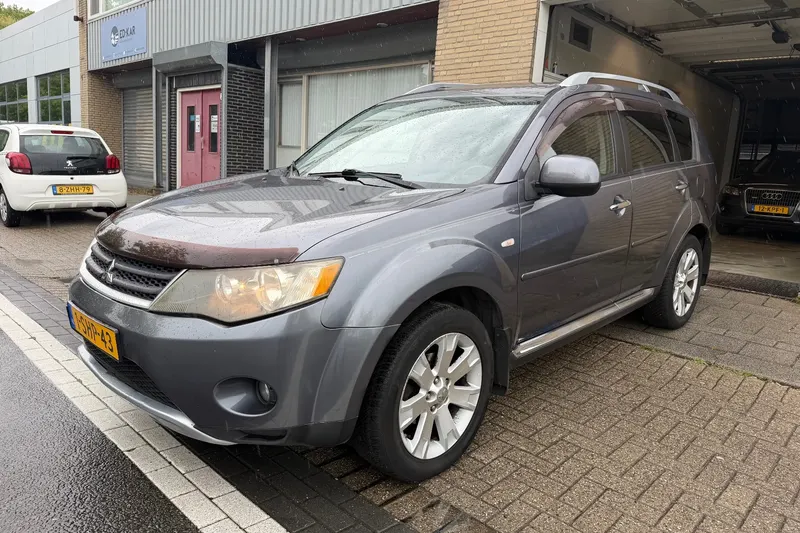 Mitsubishi Outlander (2010)