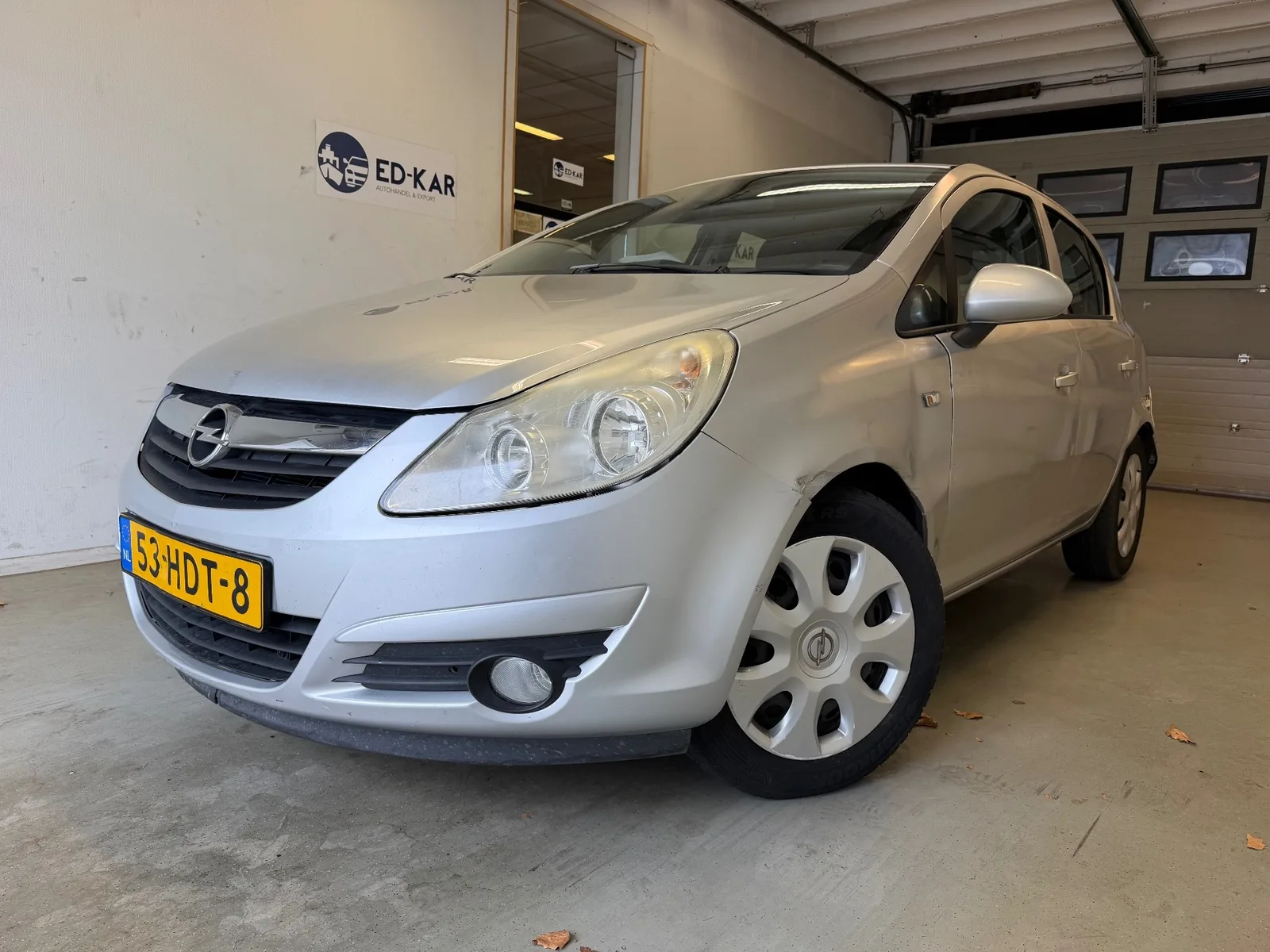 Opel Corsa (2008) — foto 1