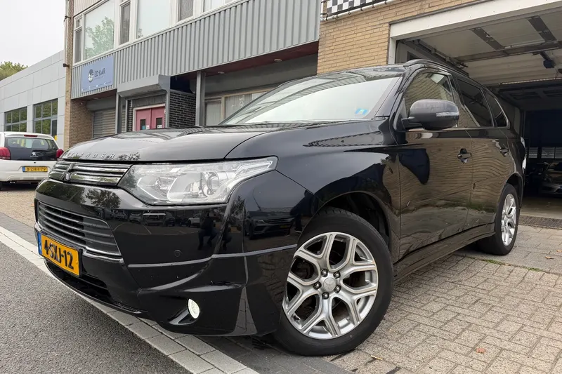 Mitsubishi Outlander (2013)