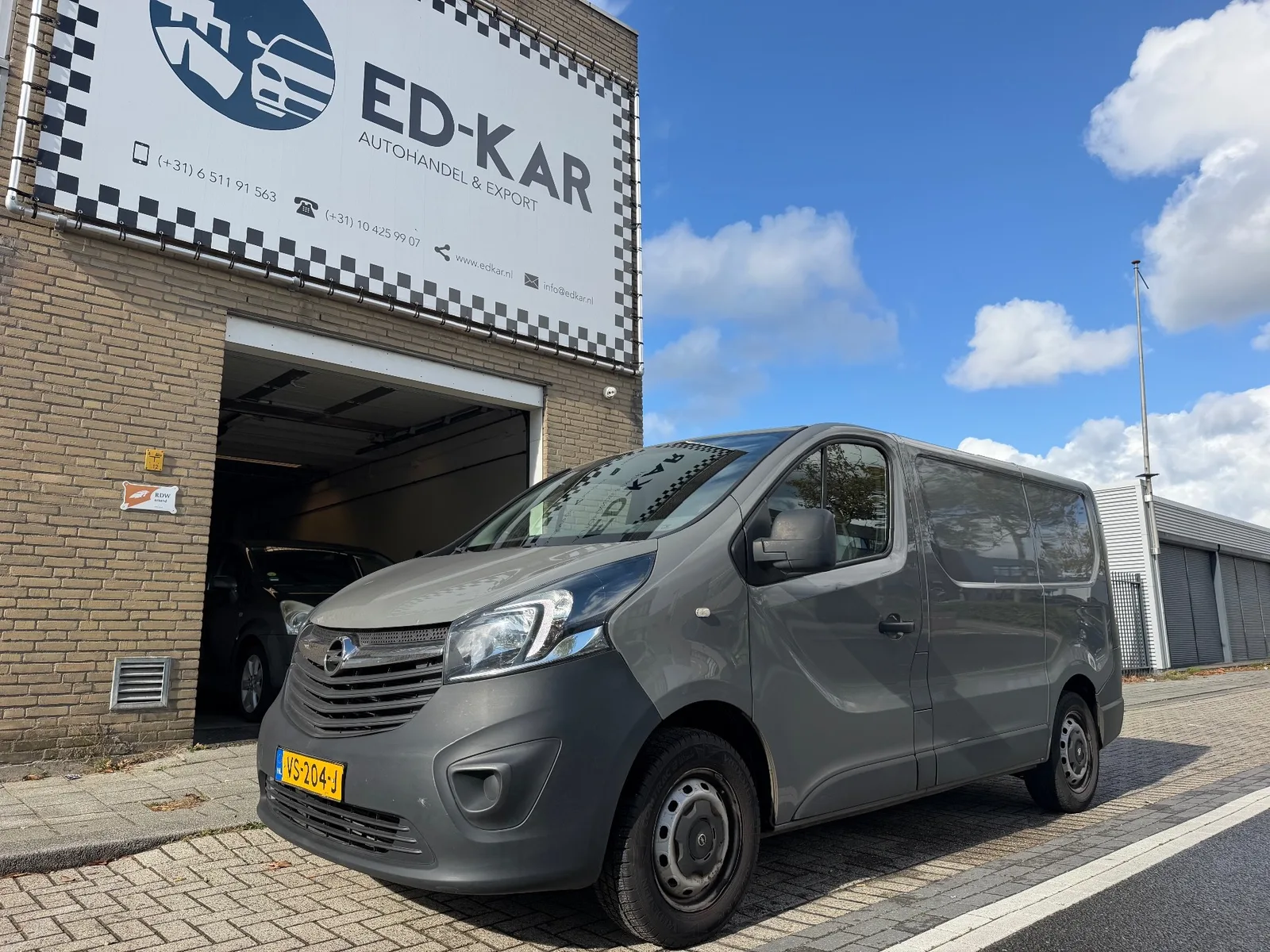 Opel Vivaro (2015) — foto 1