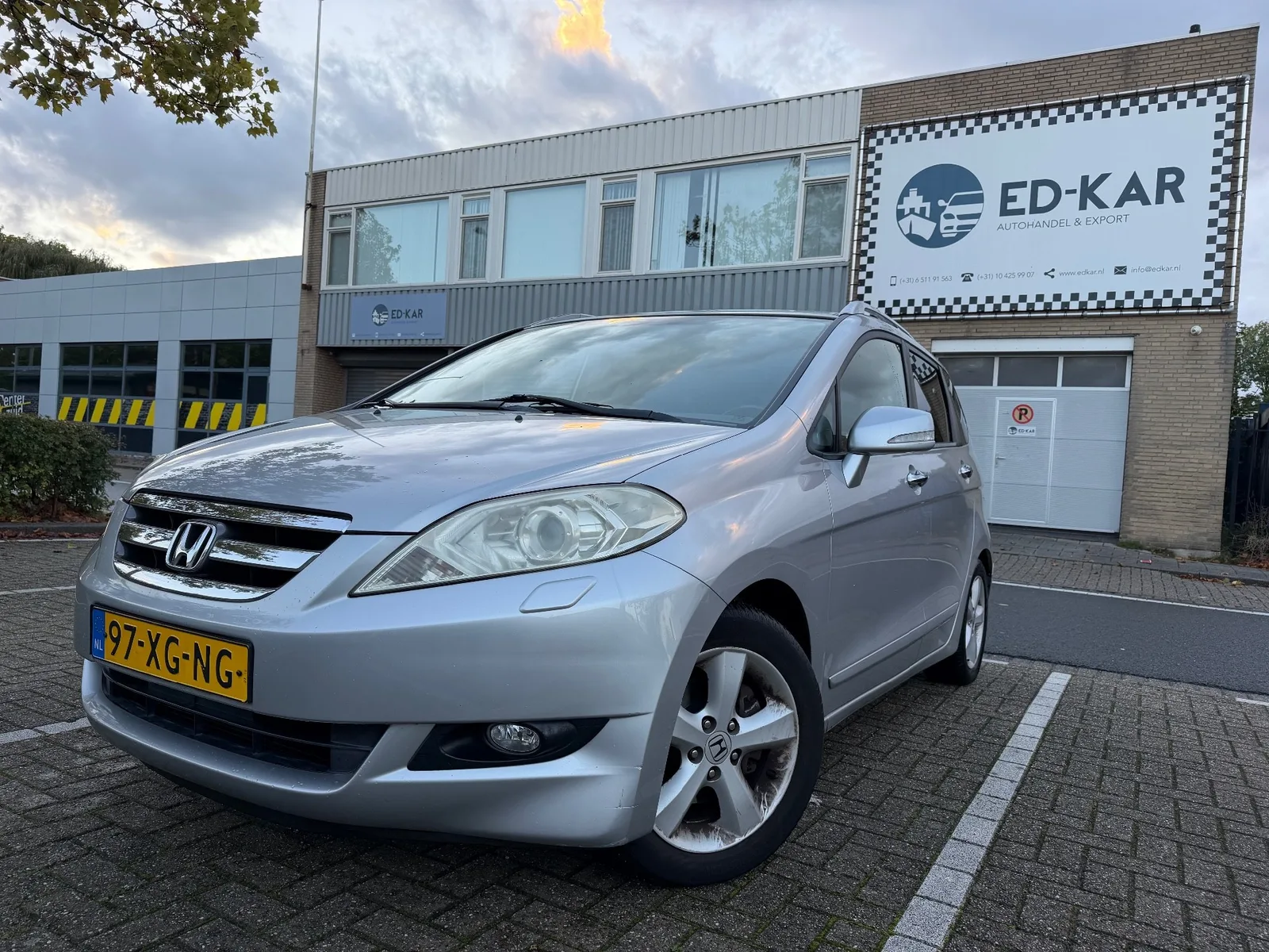 Honda FR-V (2004) — foto 1