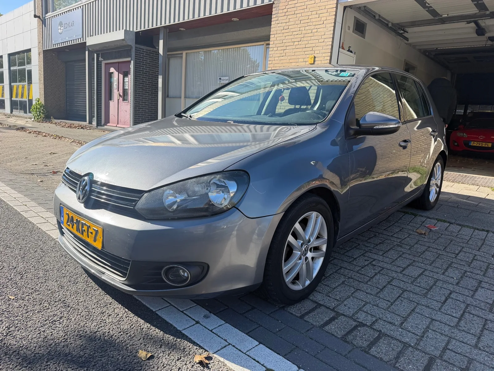 Volkswagen Golf (2009) — foto 1