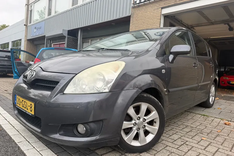 Toyota Verso (2008)