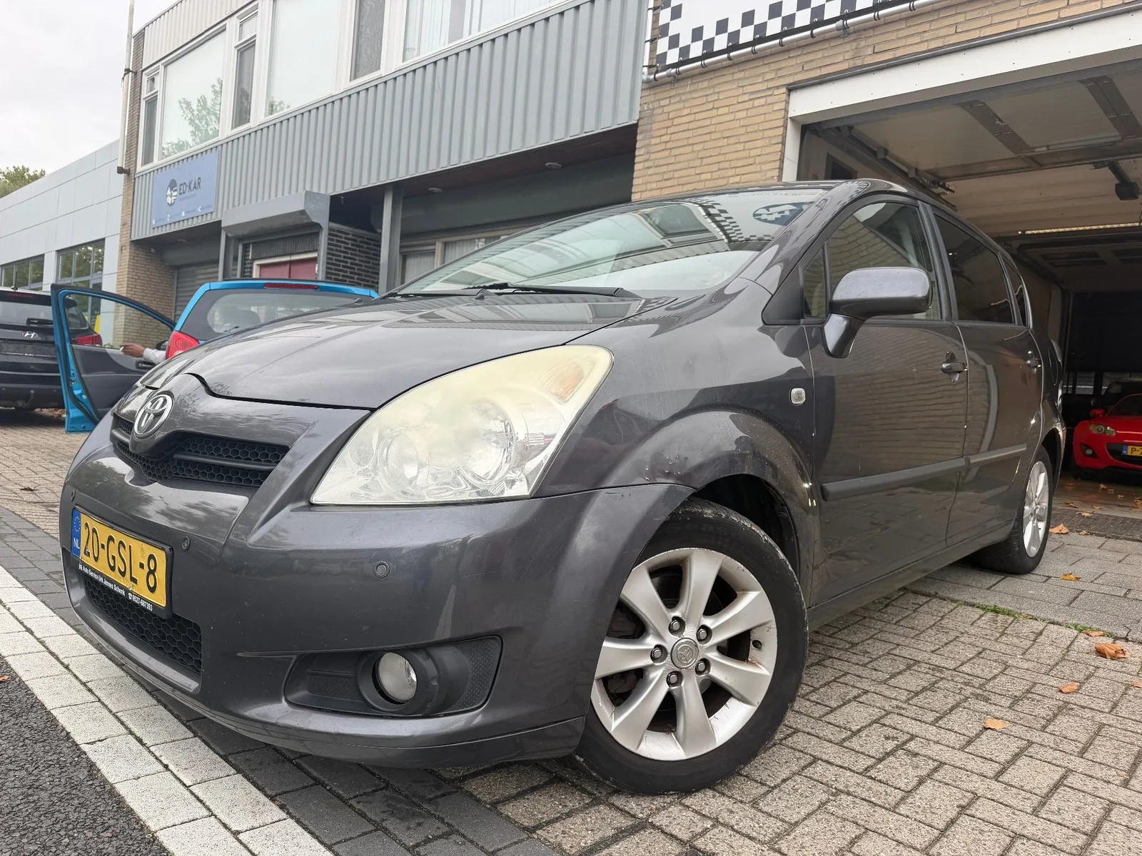 Toyota Verso (2008) — foto 1
