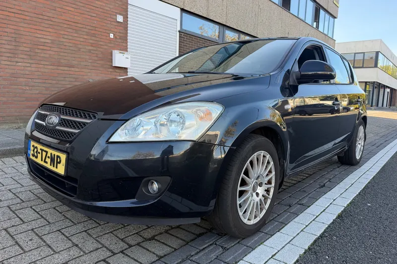 Kia Ceed (2007)
