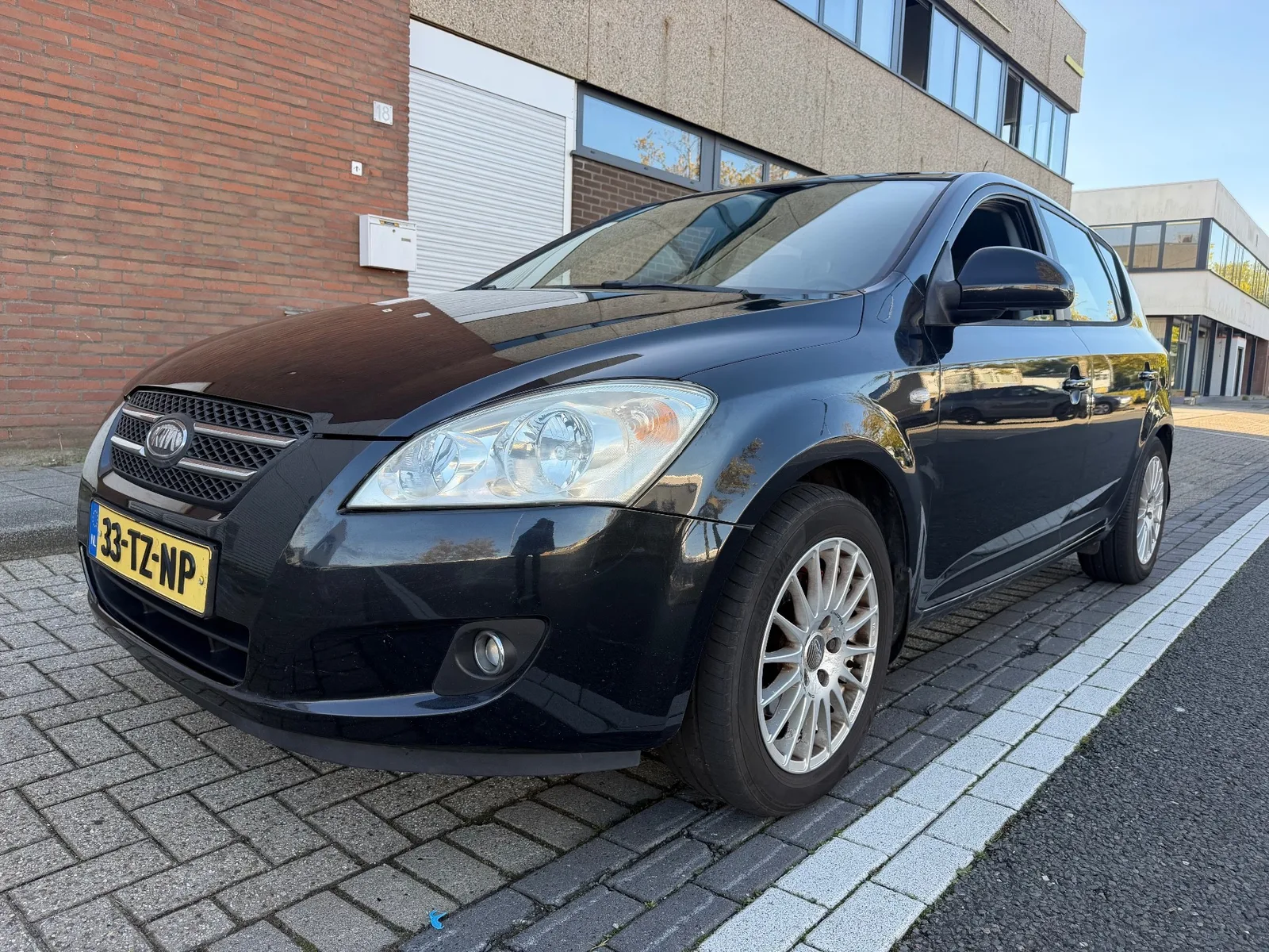 Kia Ceed (2007) — foto 1