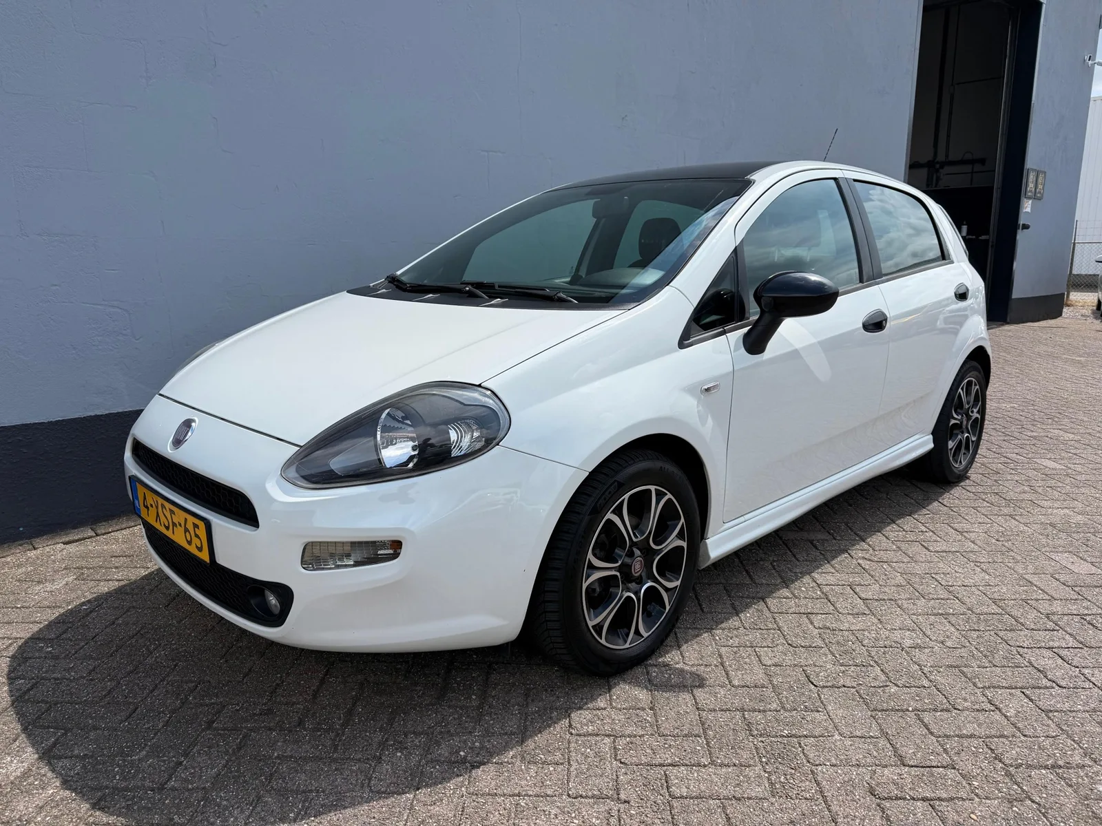 Fiat Punto (2014) — foto 1