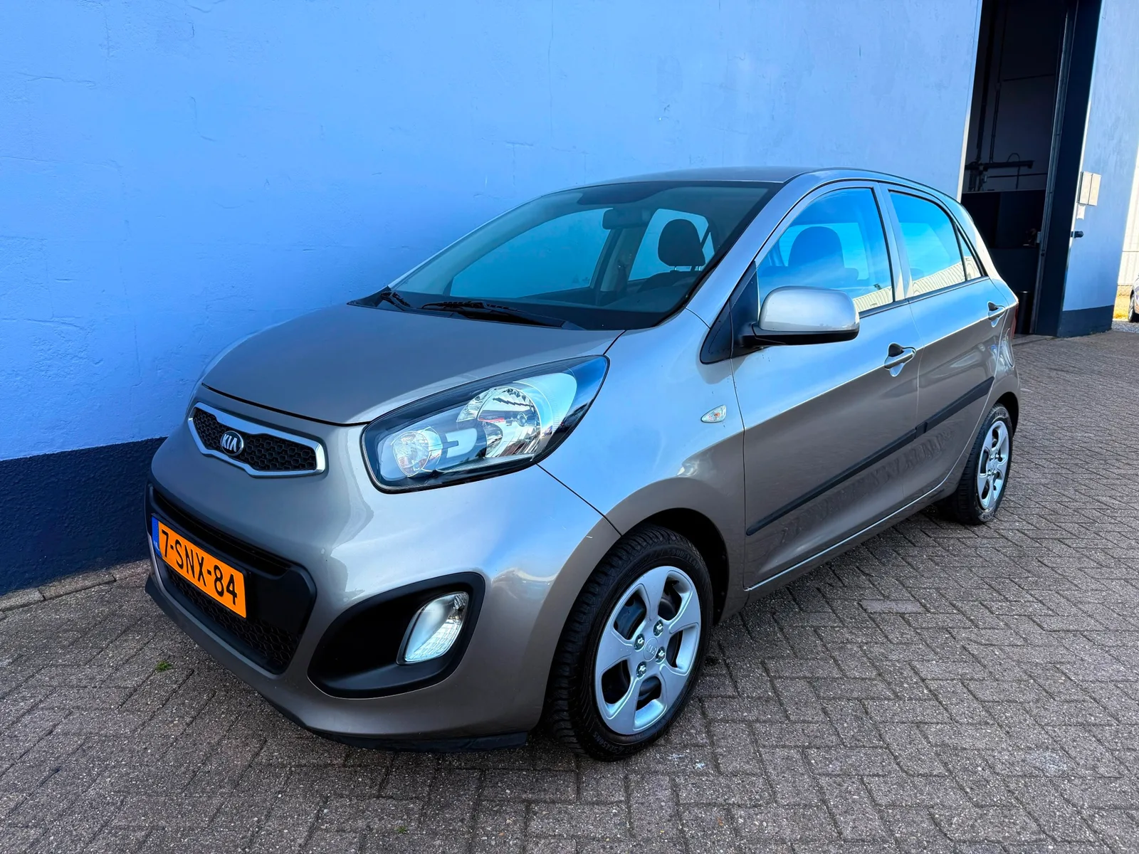 Kia Picanto (2013) — foto 1