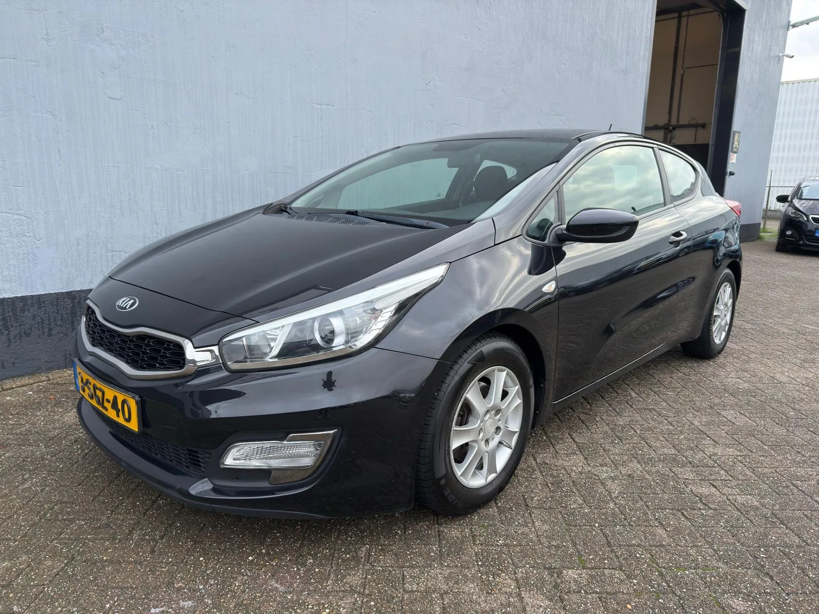 Kia Pro_cee'd (2013) — foto 1