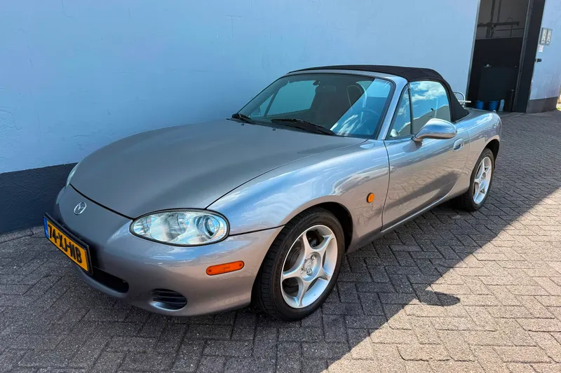 Mazda MX-5 (2002)