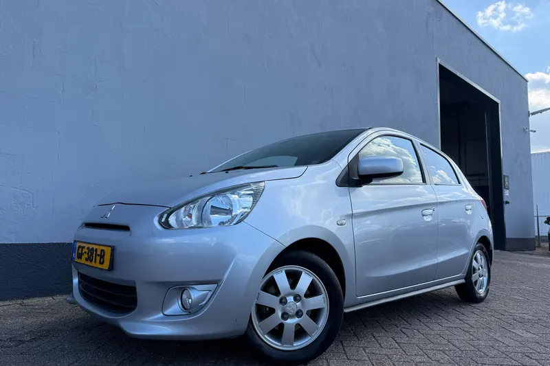Mitsubishi Space Star (2015)
