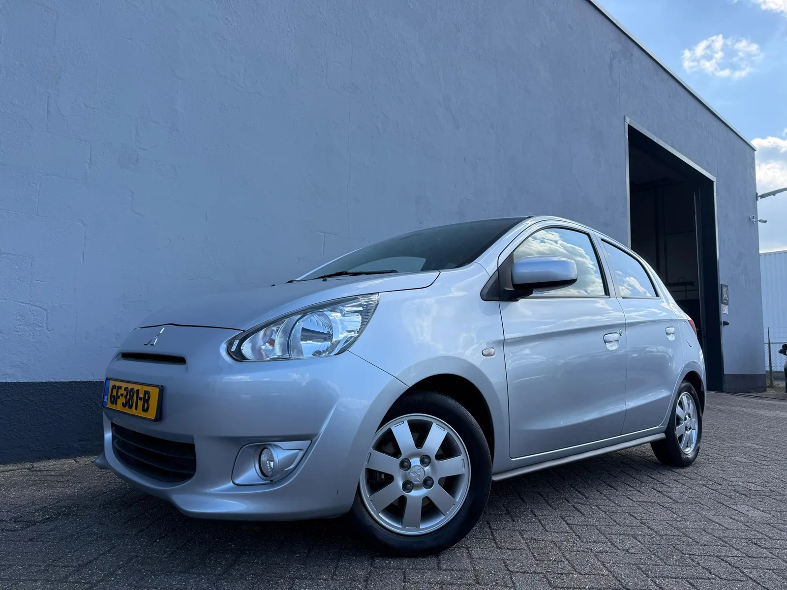Mitsubishi Space Star (2015) — foto 1