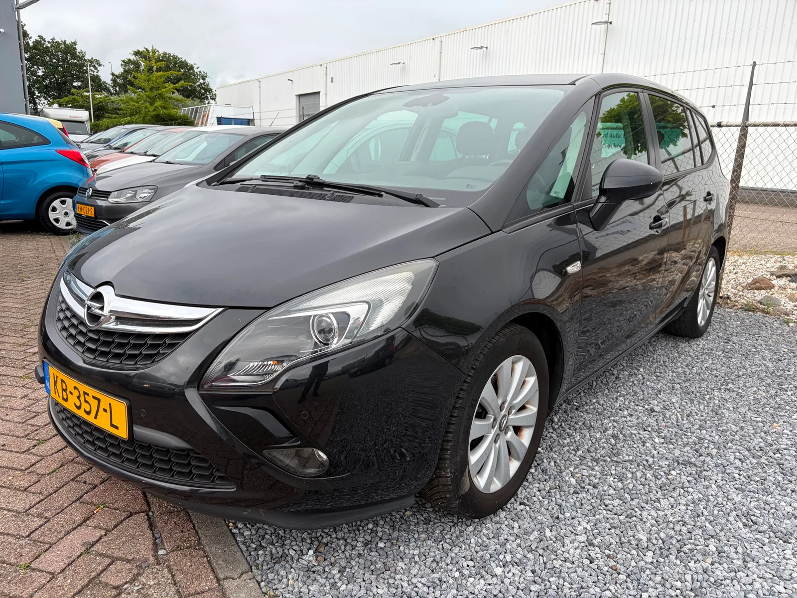 Opel Zafira Tourer (2015) — foto 1