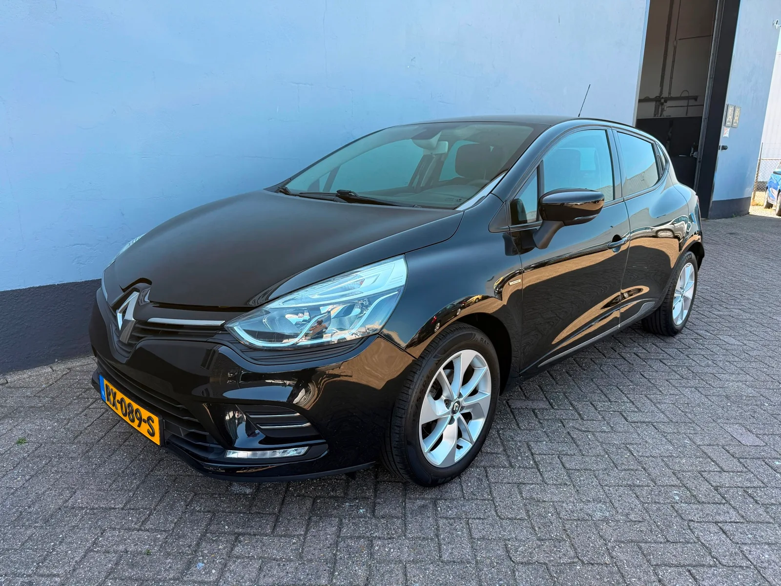 Renault Clio (2017) — foto 1