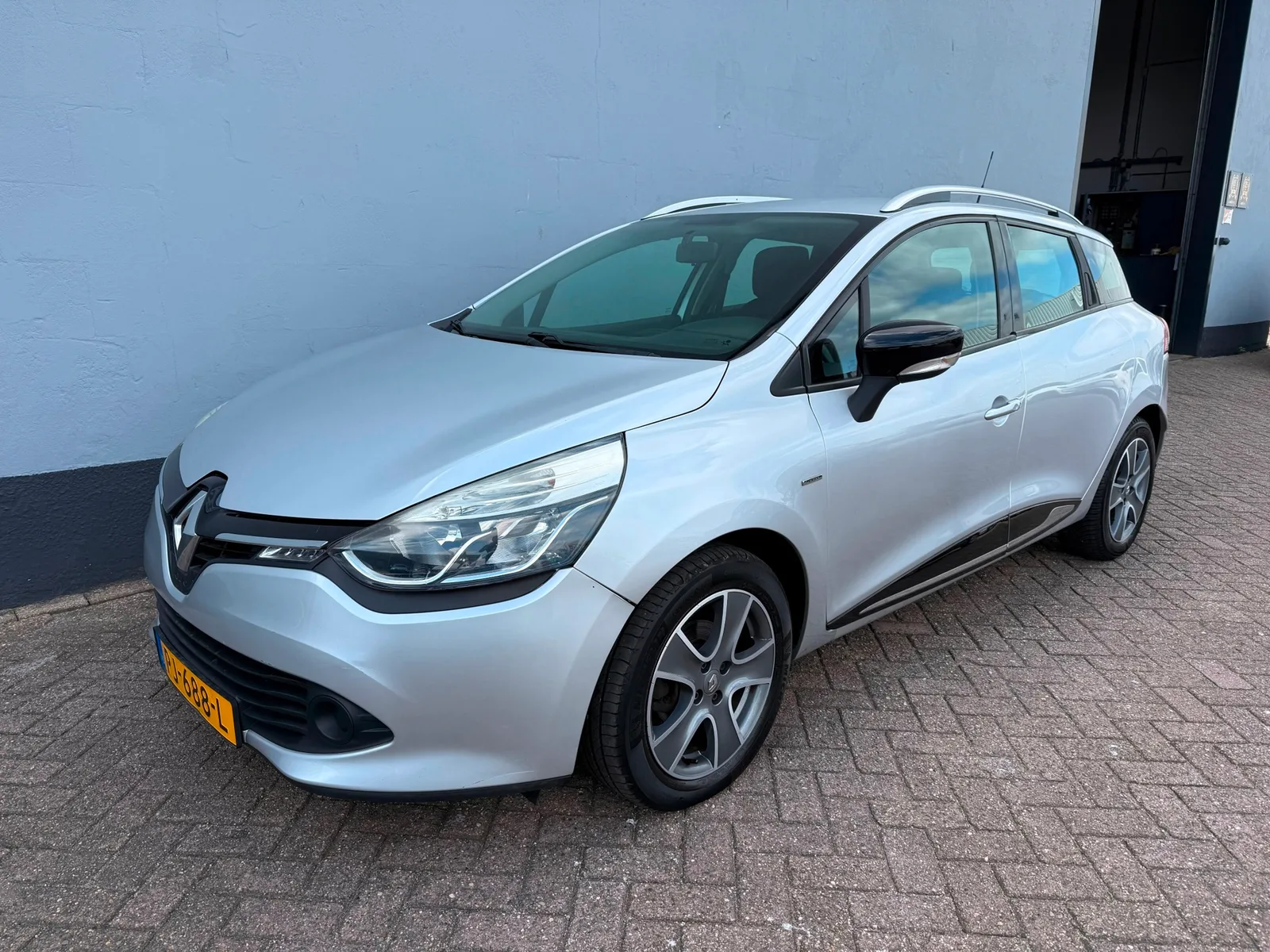 Renault Clio (2016) — foto 1