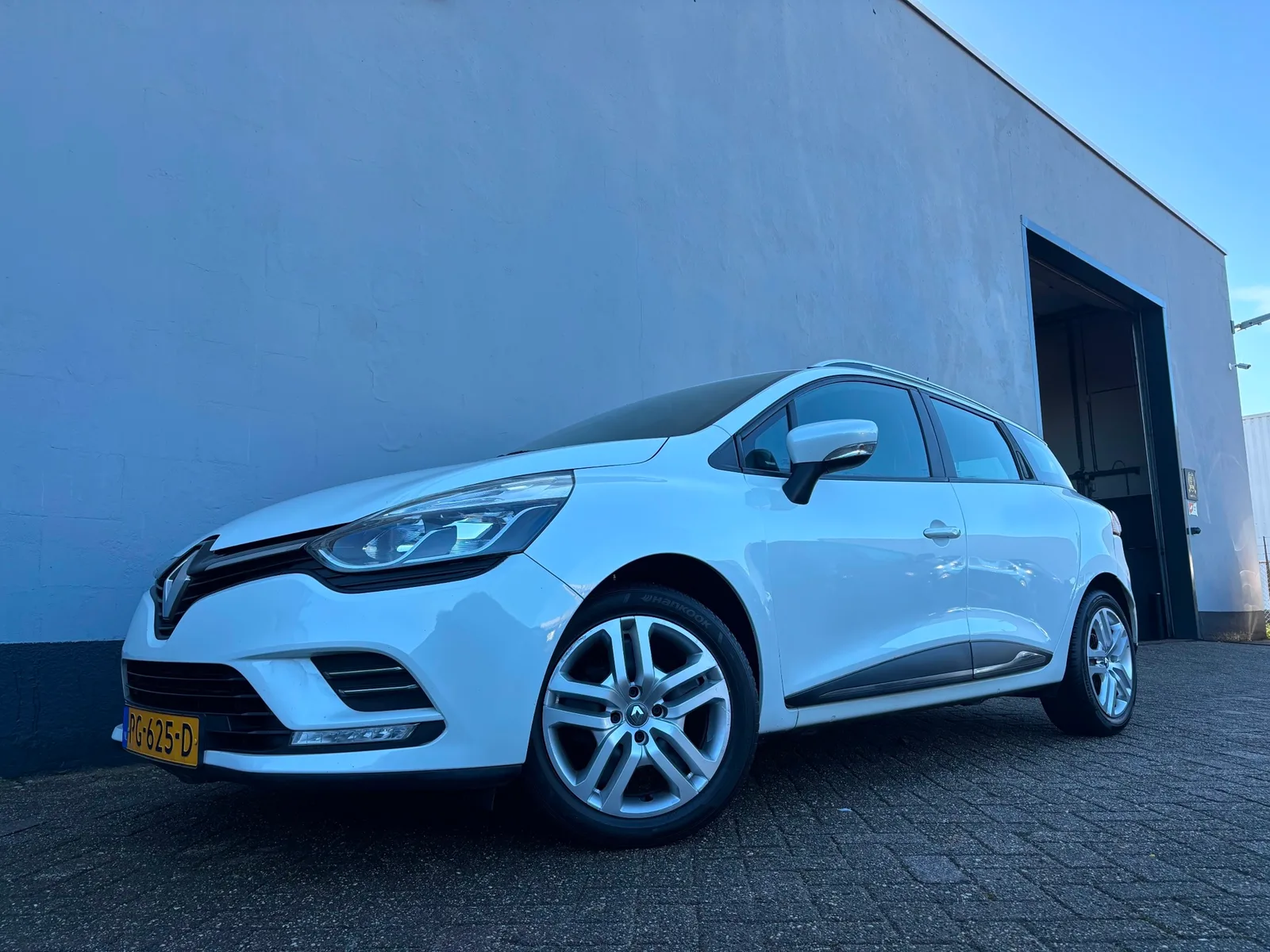 Renault Clio (2017) — foto 1