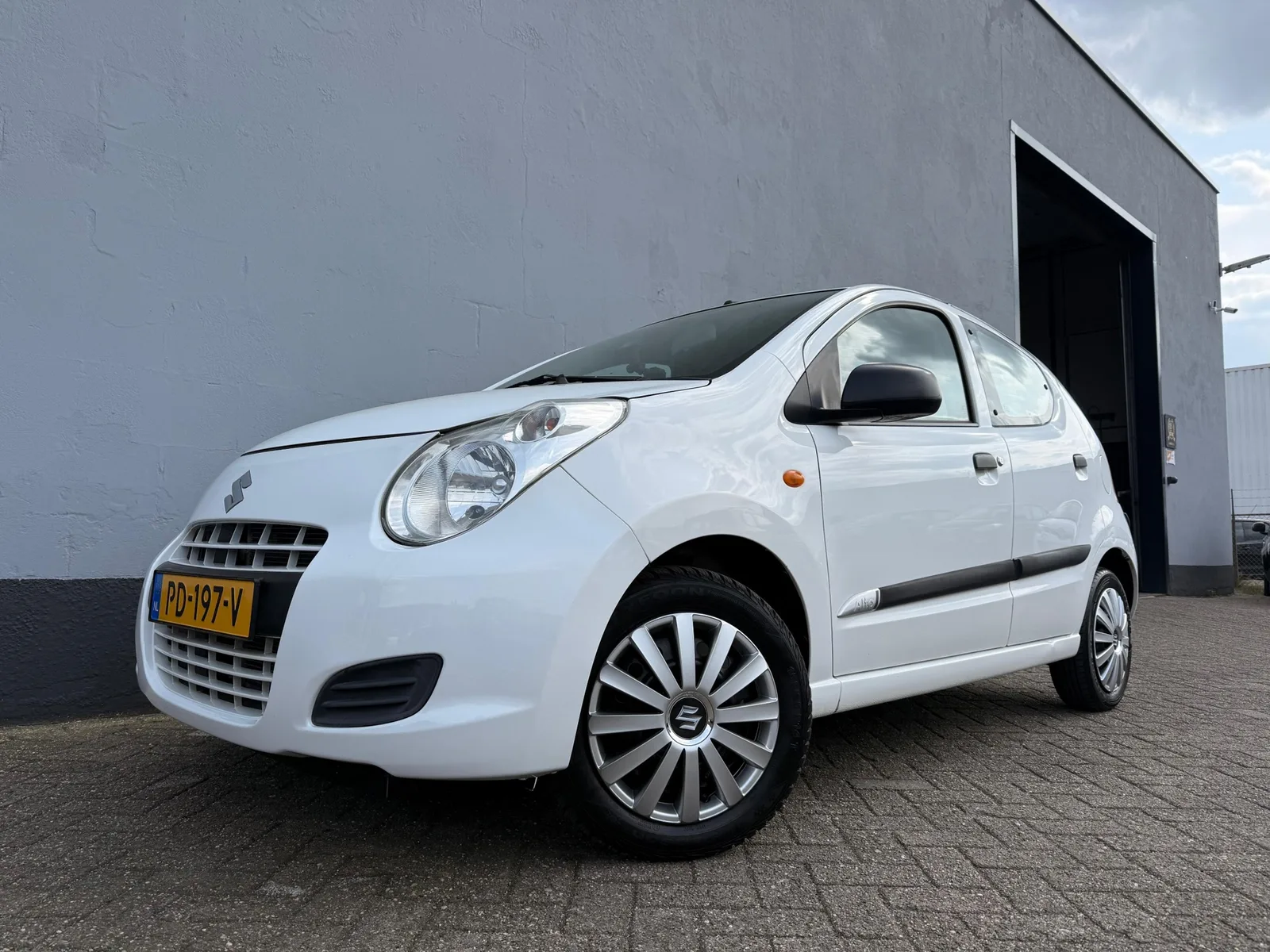 Suzuki Alto (2012) — foto 1