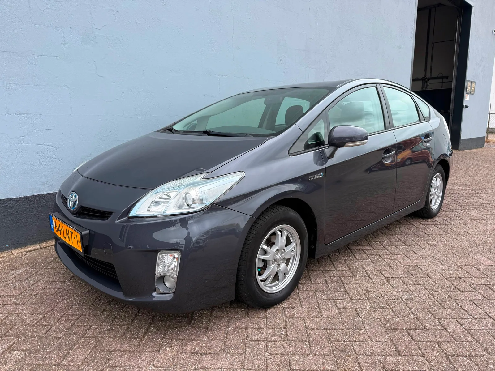 Toyota Prius (2010) — foto 1