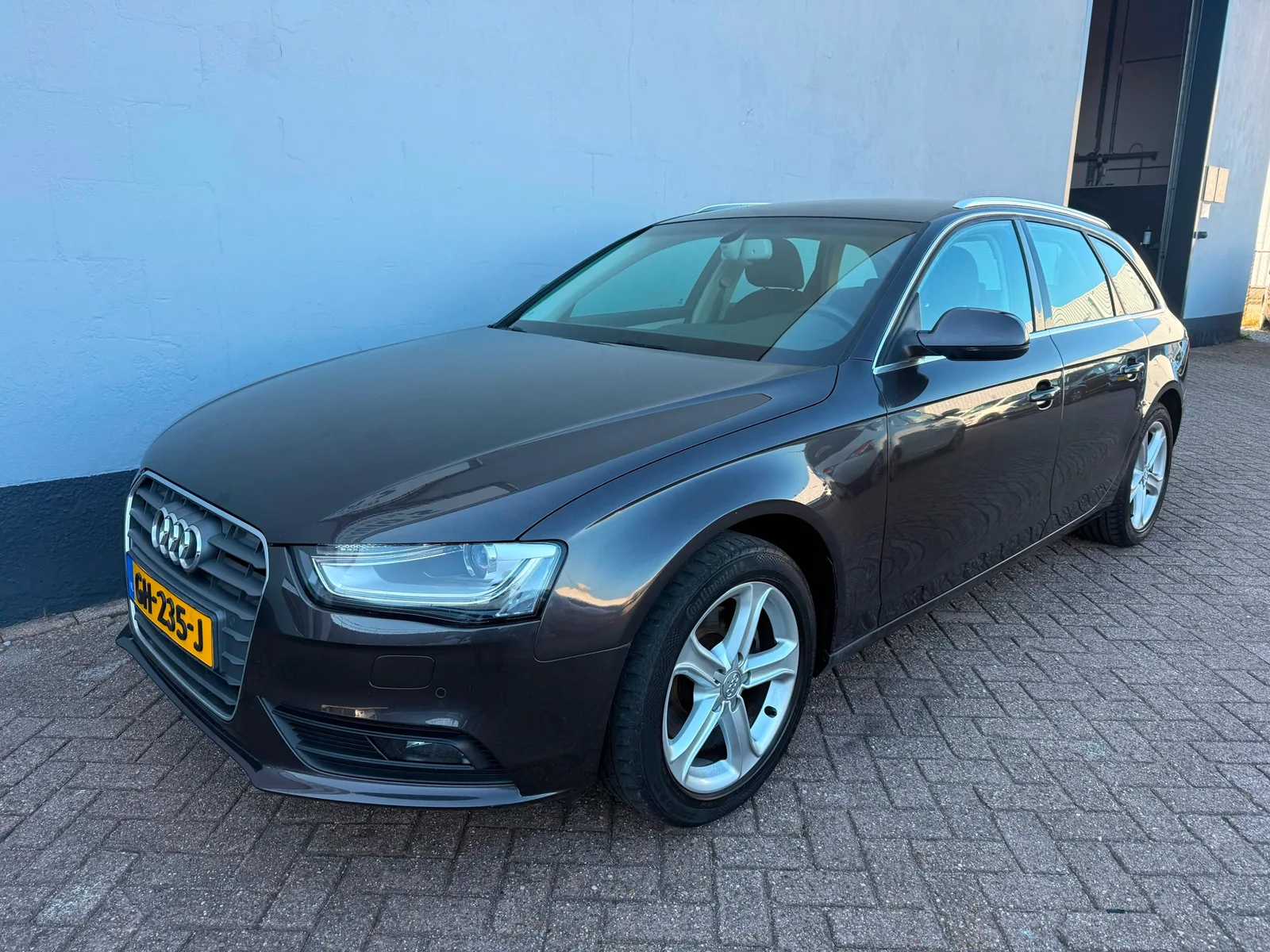 Audi A4 (2015) — foto 1