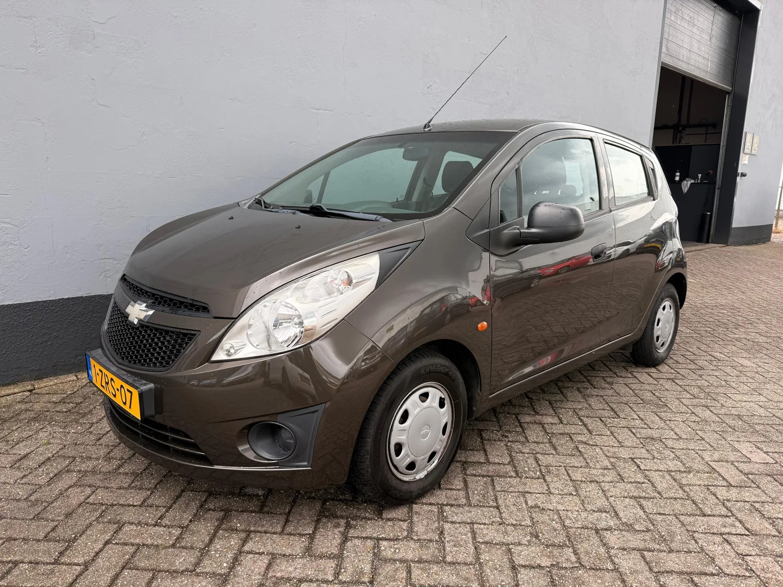 Chevrolet Spark (2011) — foto 1