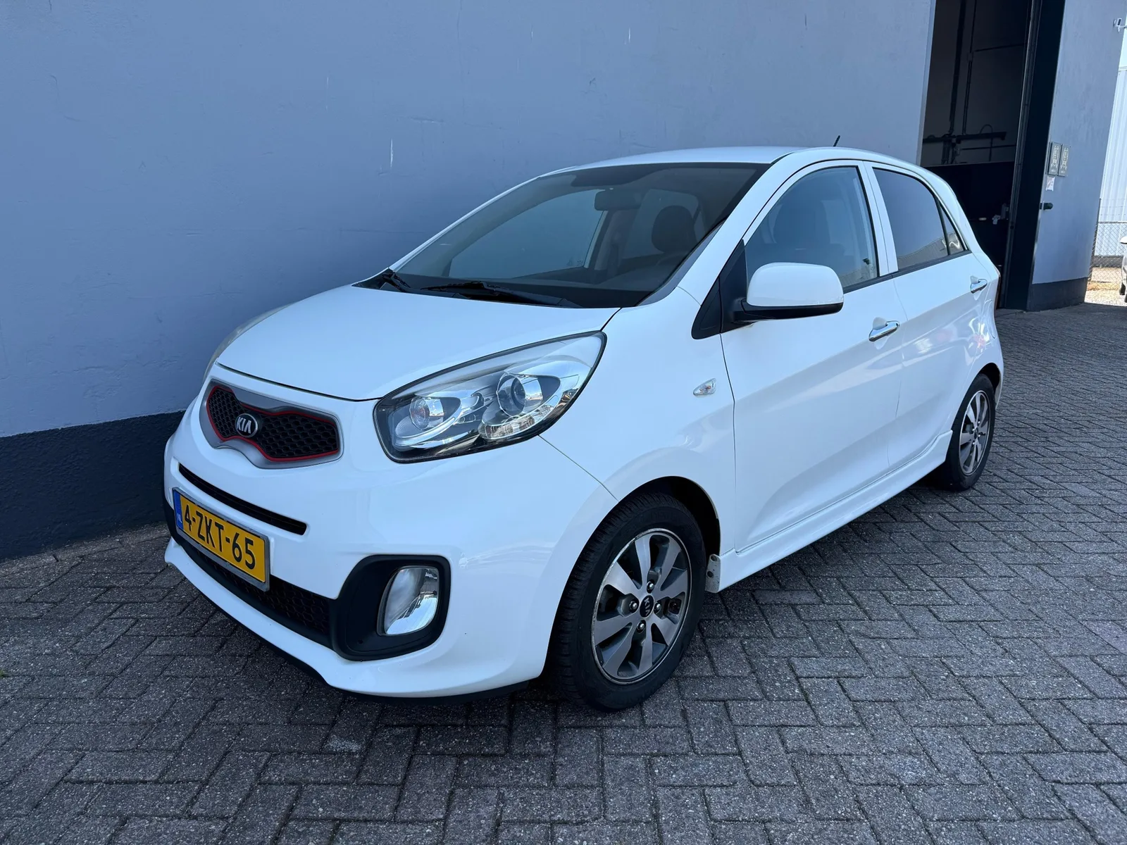 Kia Picanto (2015) — foto 1