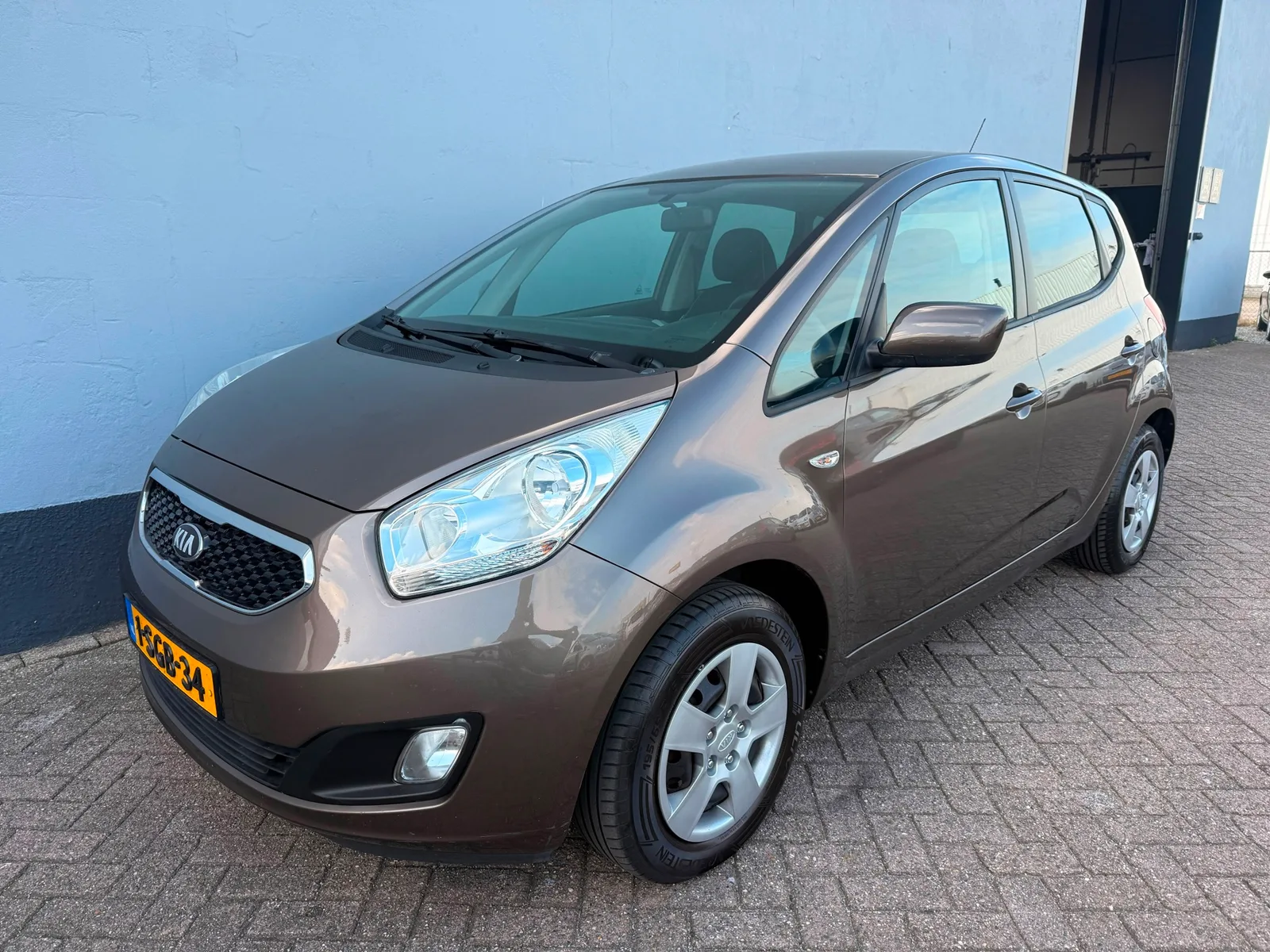 Kia Venga (2013) — foto 1