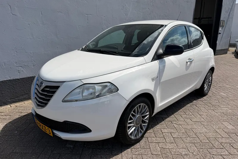 Lancia Ypsilon (2011)