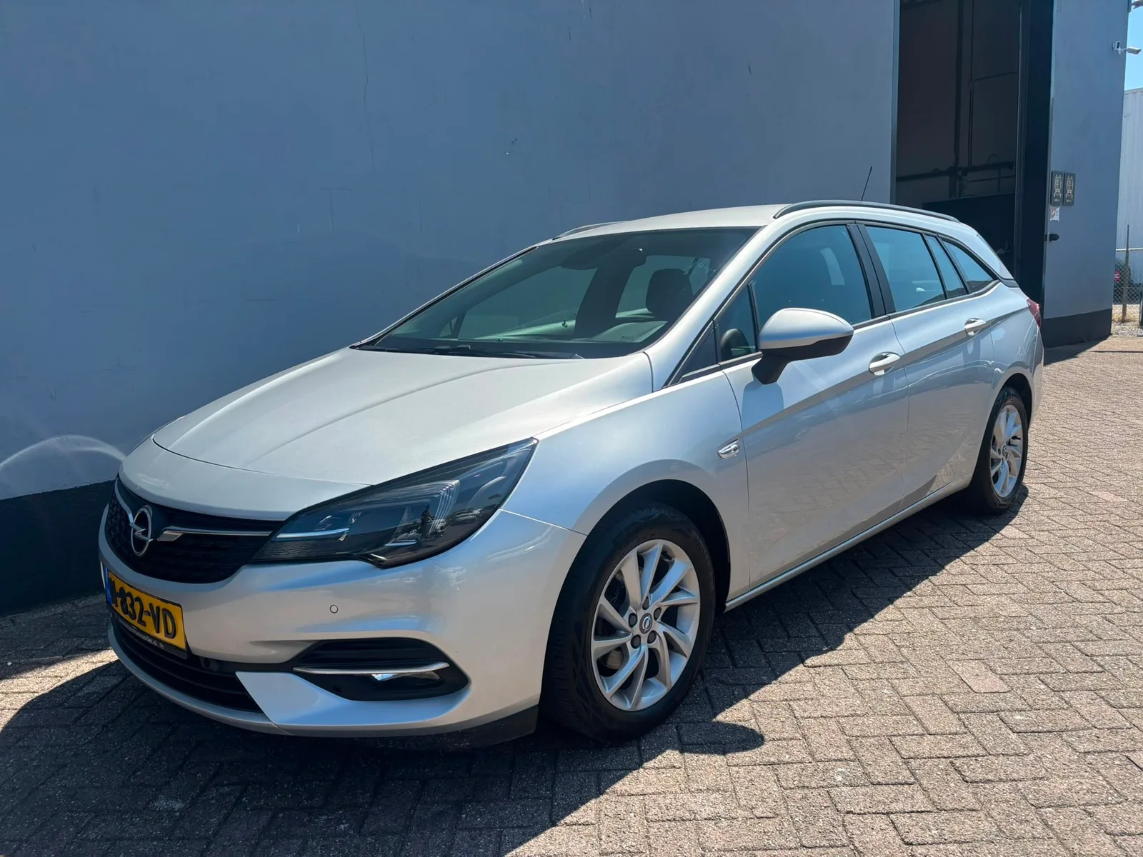 Opel Astra Sports Tourer (2020) — foto 1