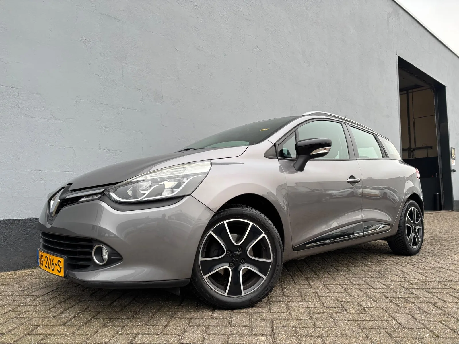 Renault Clio (2016) — foto 1