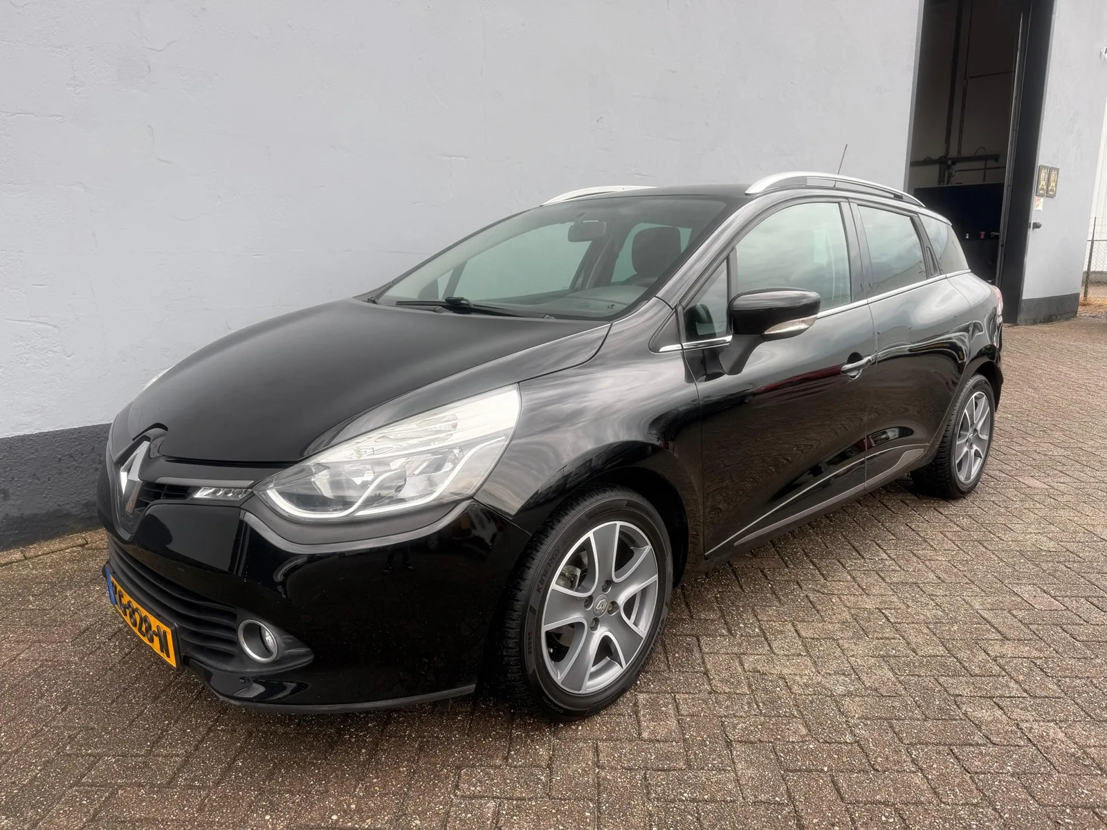 Renault Clio (2016) — foto 1
