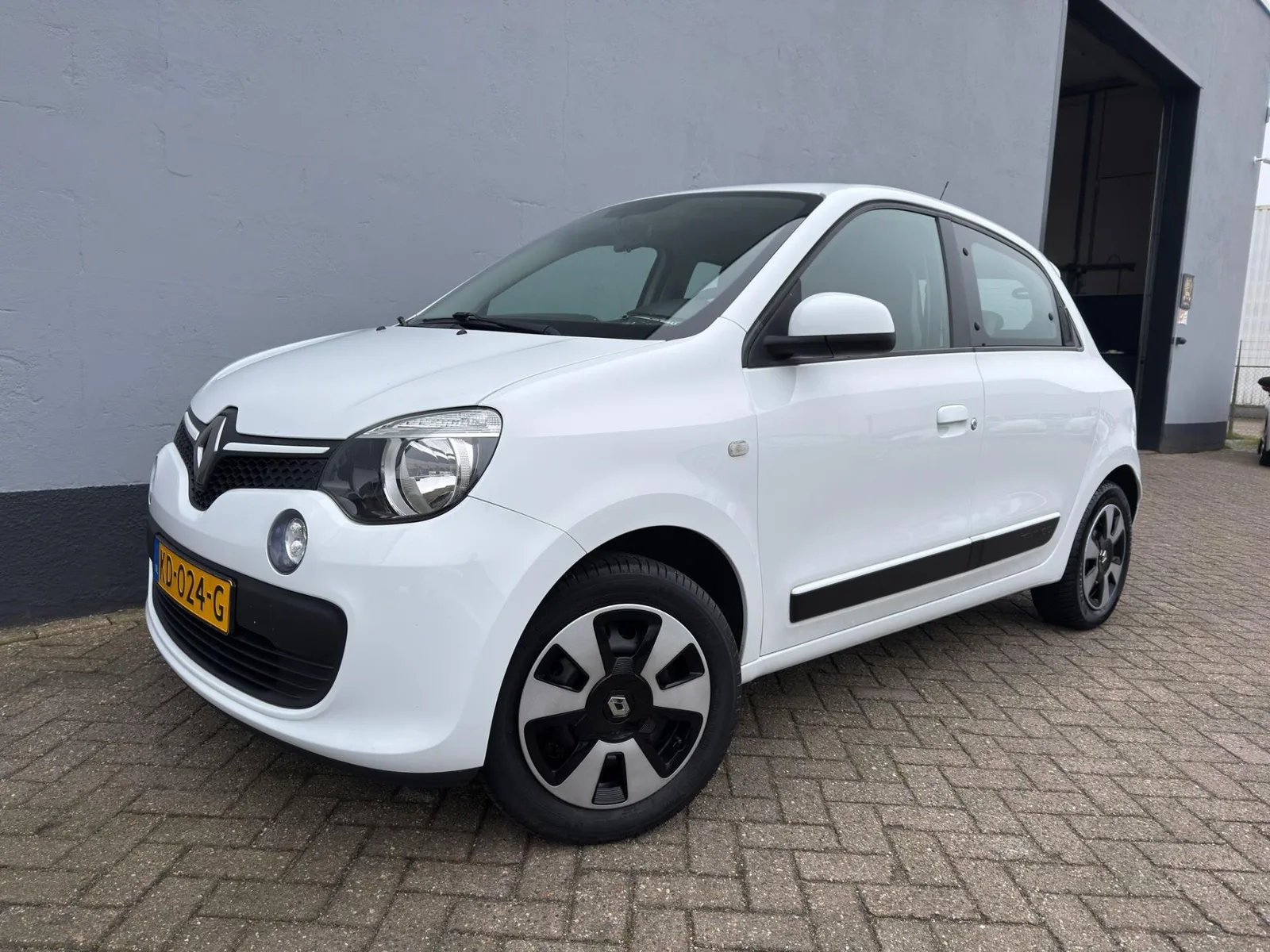 Renault Twingo (2016) — foto 1