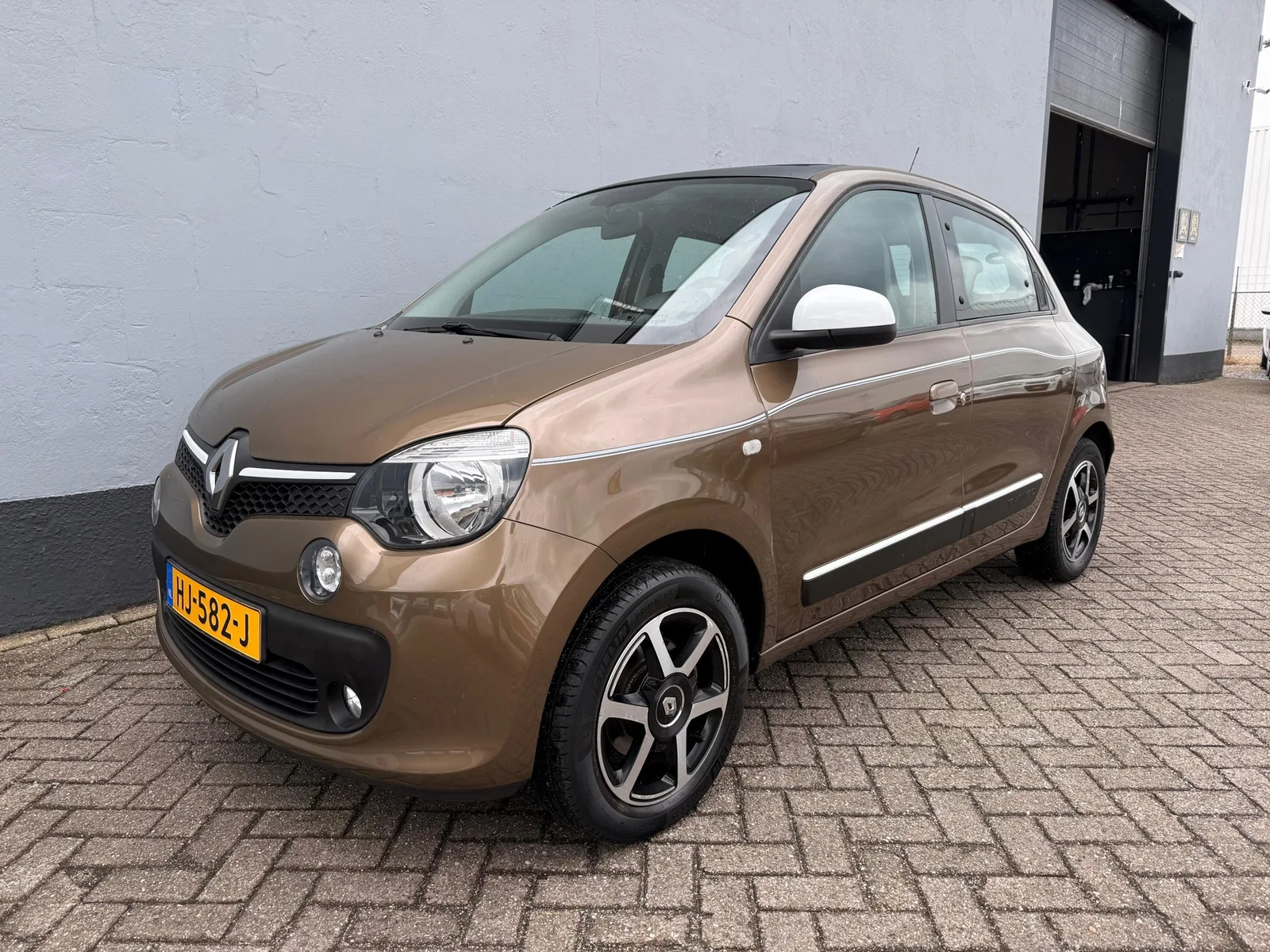 Renault Twingo (2015) — foto 1