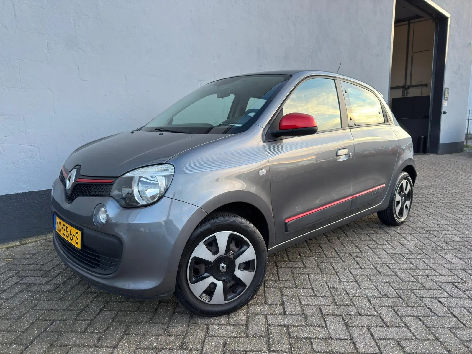 Renault Twingo (2017) — foto 1