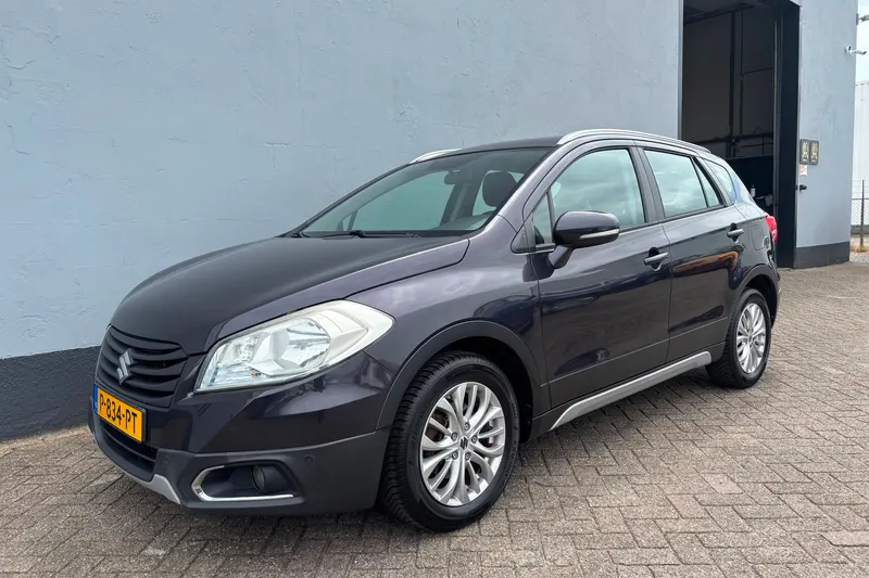Suzuki SX4 S-Cross (2014)