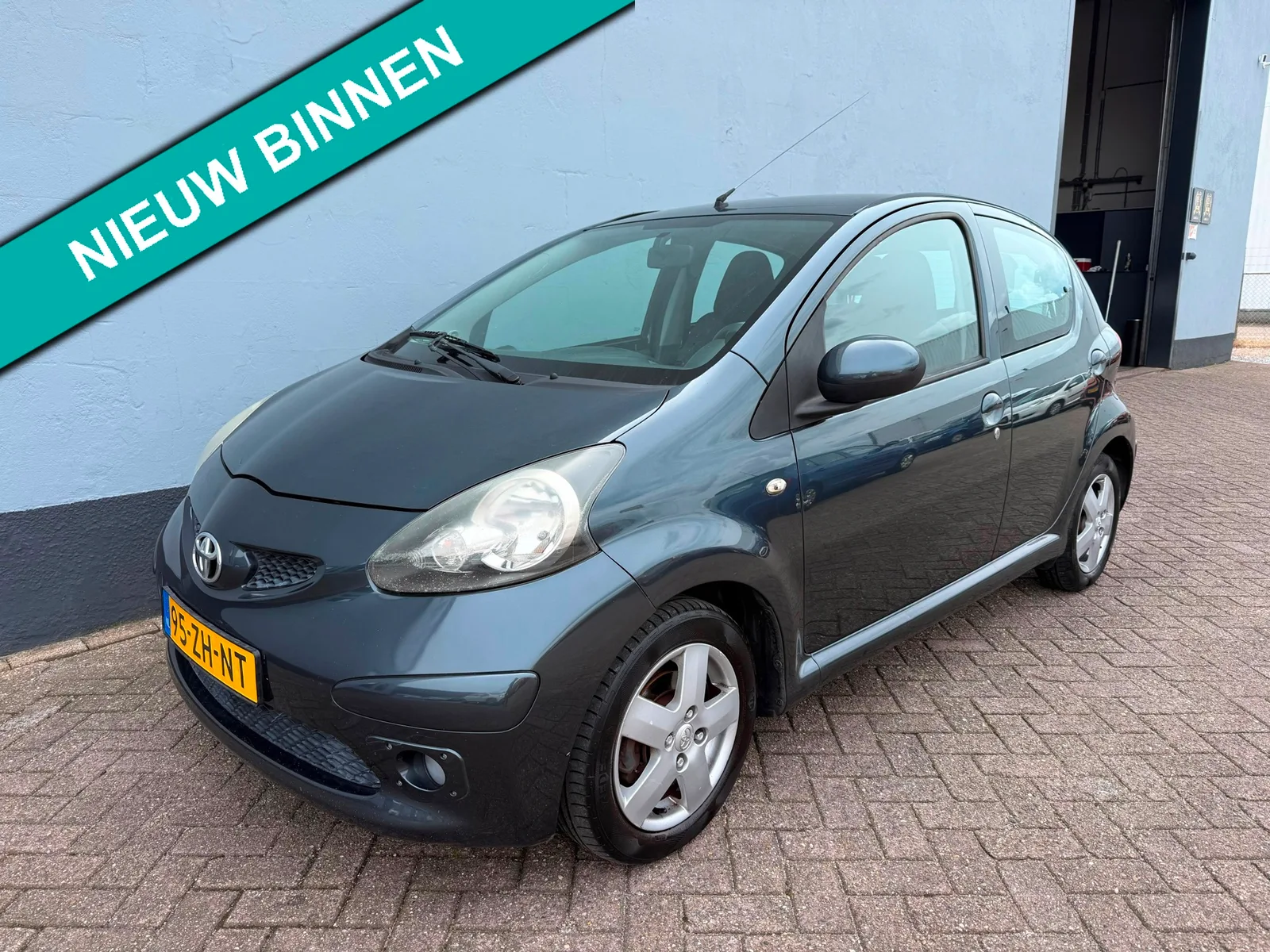 Toyota Aygo (2008) — foto 1
