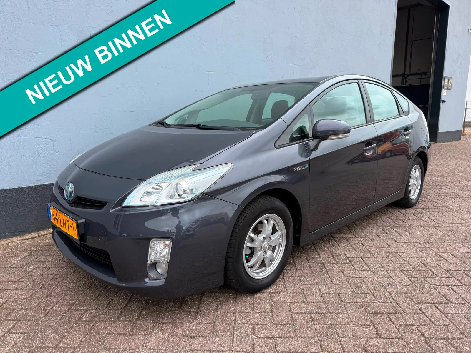 Toyota Prius (2010) — foto 1