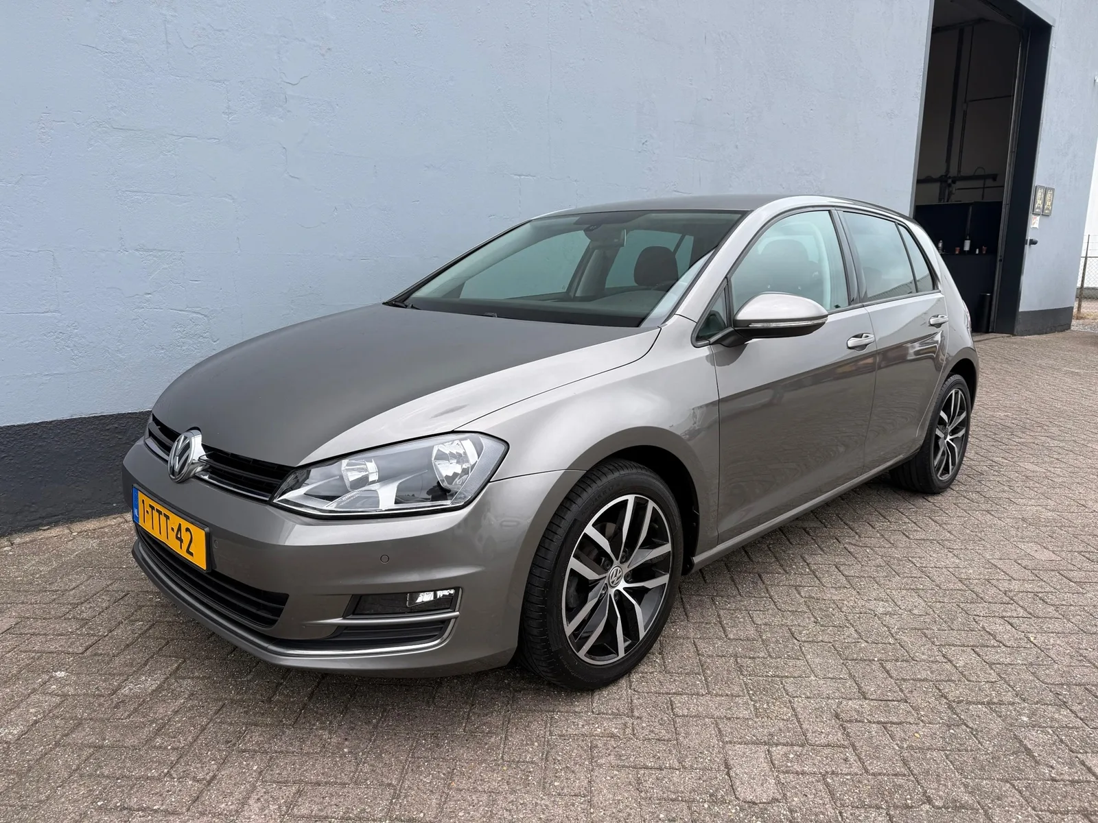 Volkswagen Golf (2014) — foto 1