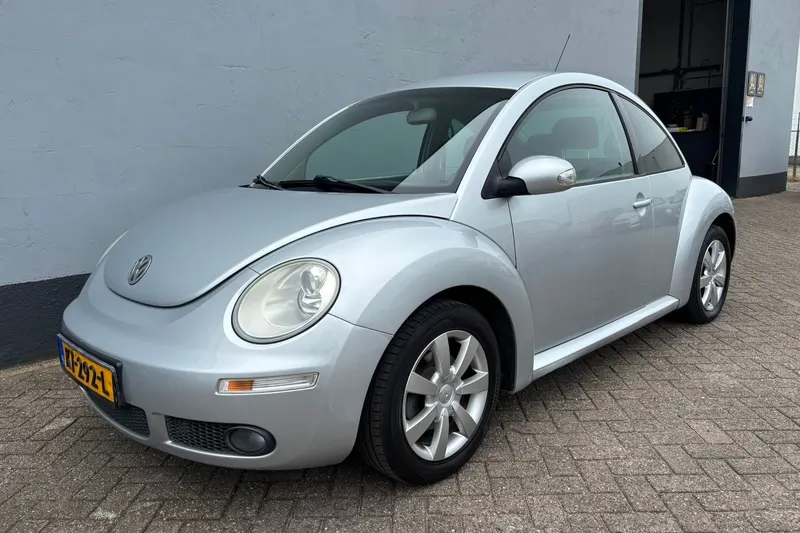 Volkswagen New Beetle (2008)