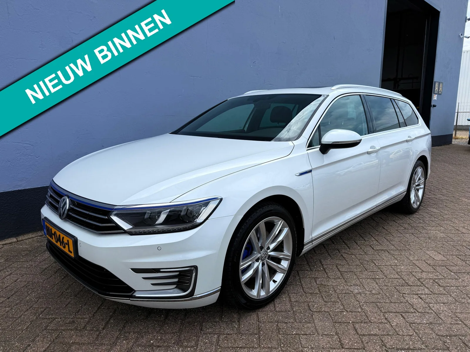 Volkswagen Passat (2015) — foto 1
