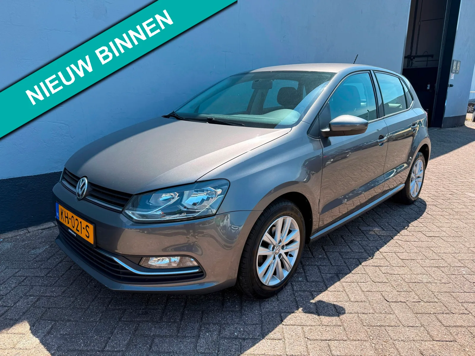 Volkswagen Polo (2015) — foto 1