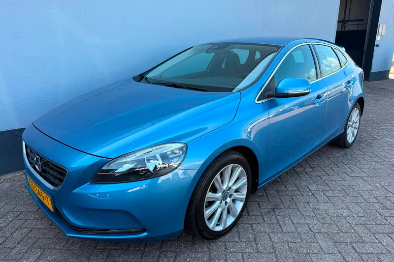 Volvo V40 (2015)
