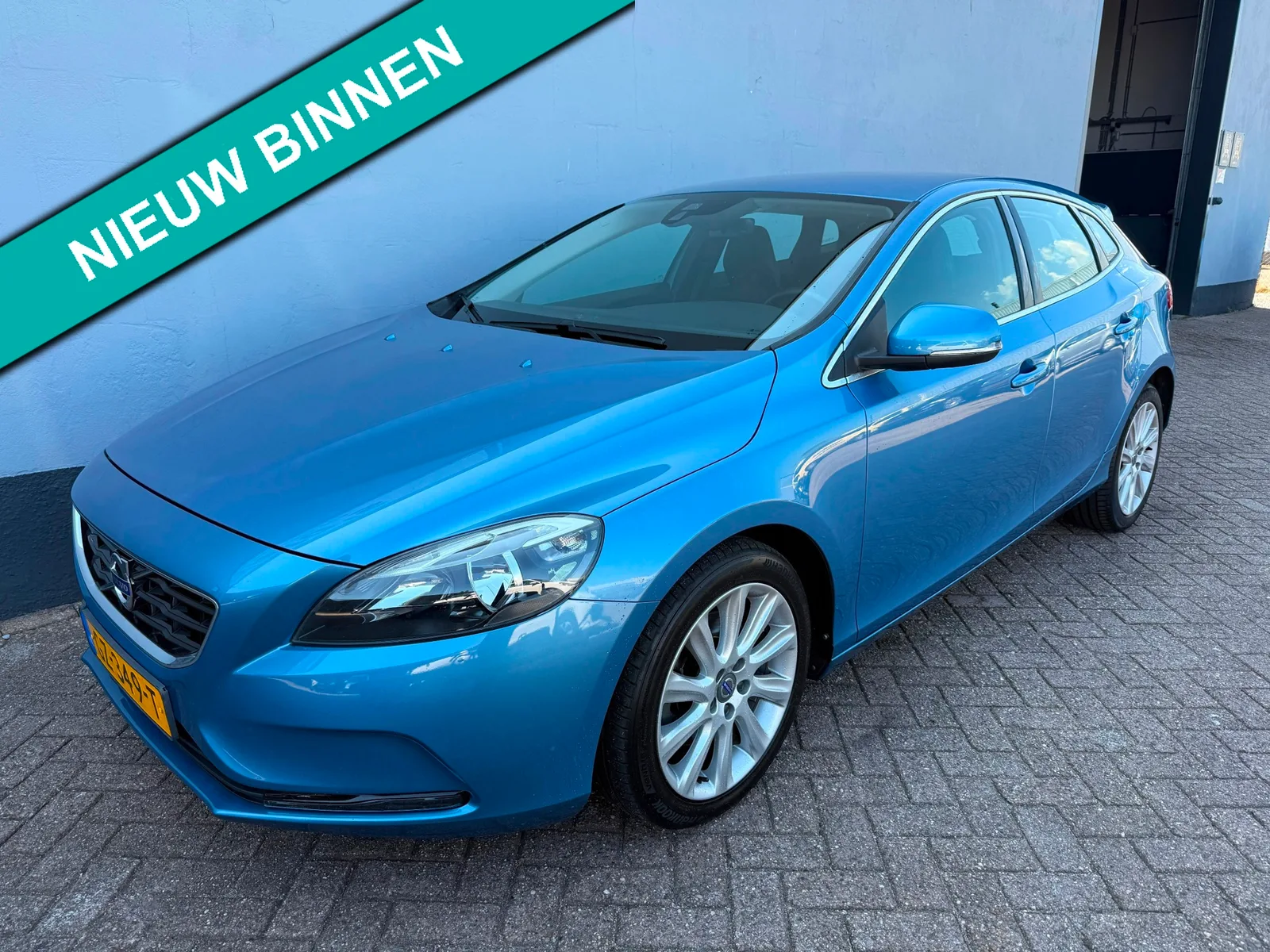 Volvo V40 (2015) — foto 1