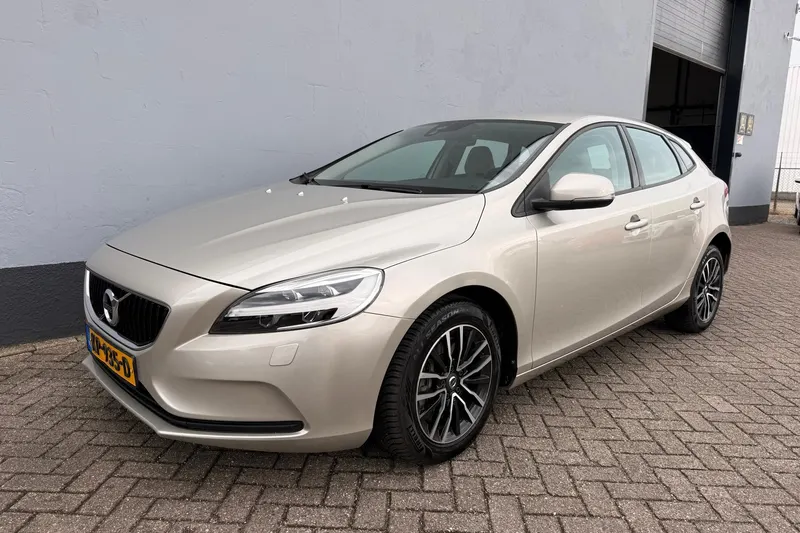 Volvo V40 (2016)