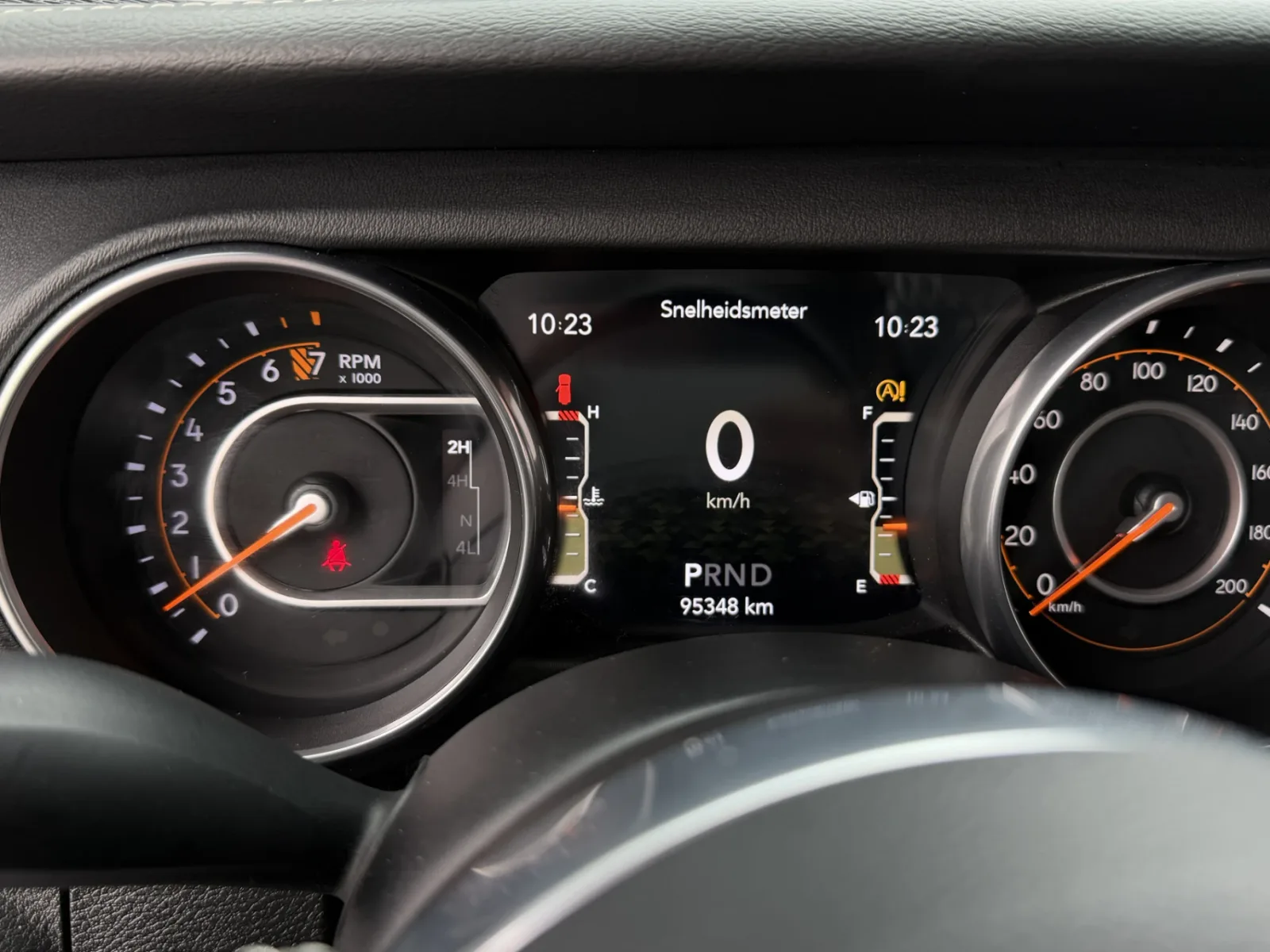 Jeep Wrangler (2018) — foto 1